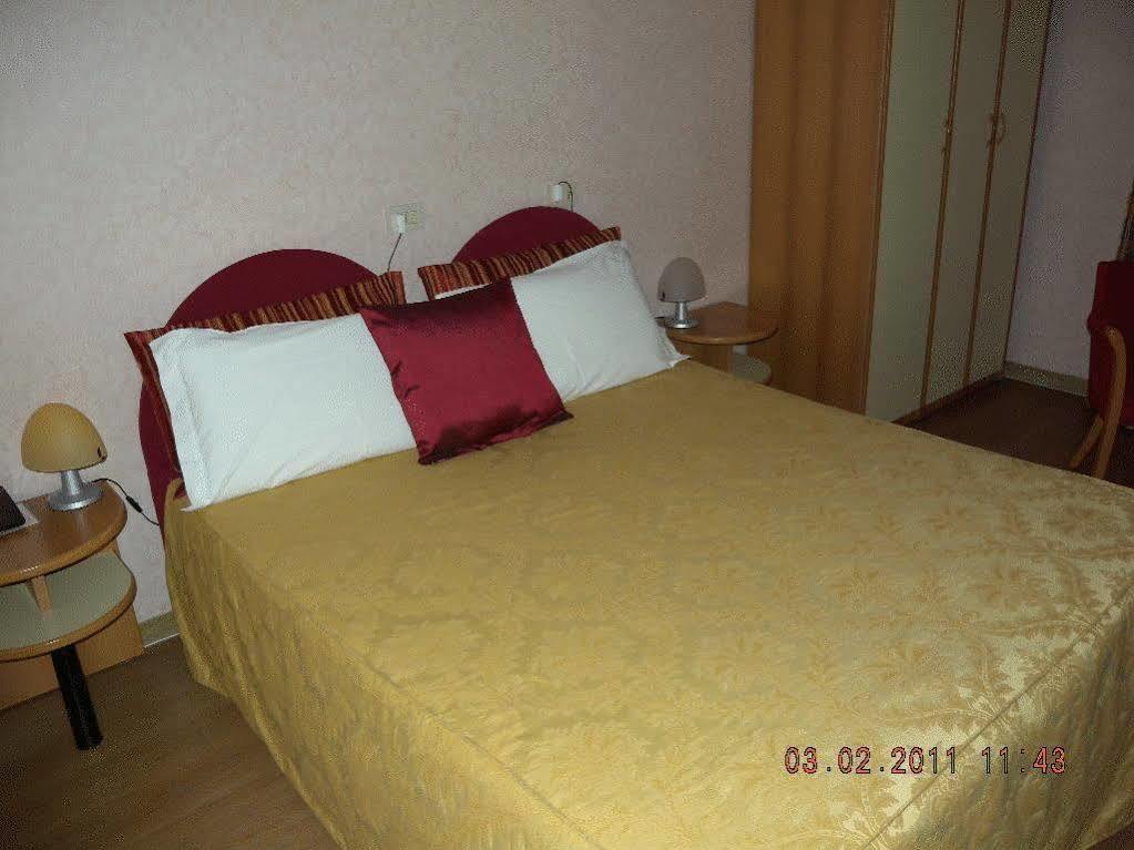 Hotel Riviera Марина-ди-Равенна Экстерьер фото